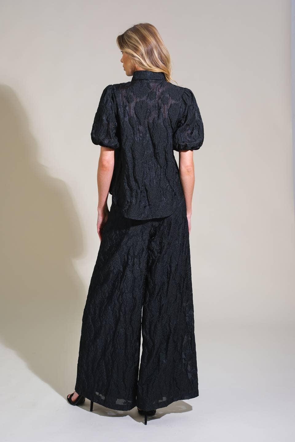 Textured Lace Puff Sleeve Top