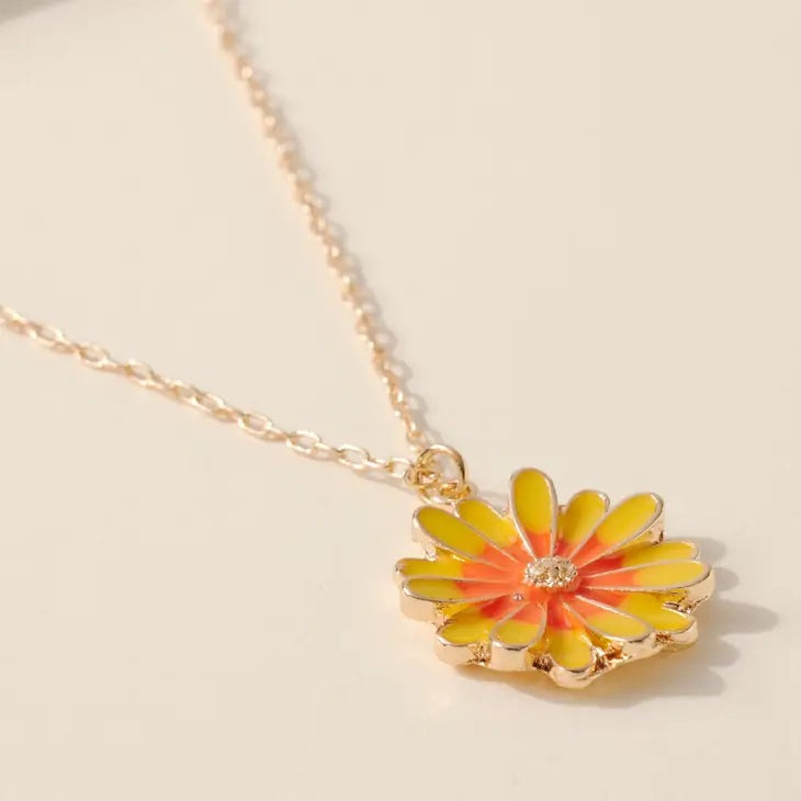 Two Tone Flower Pendant Necklace